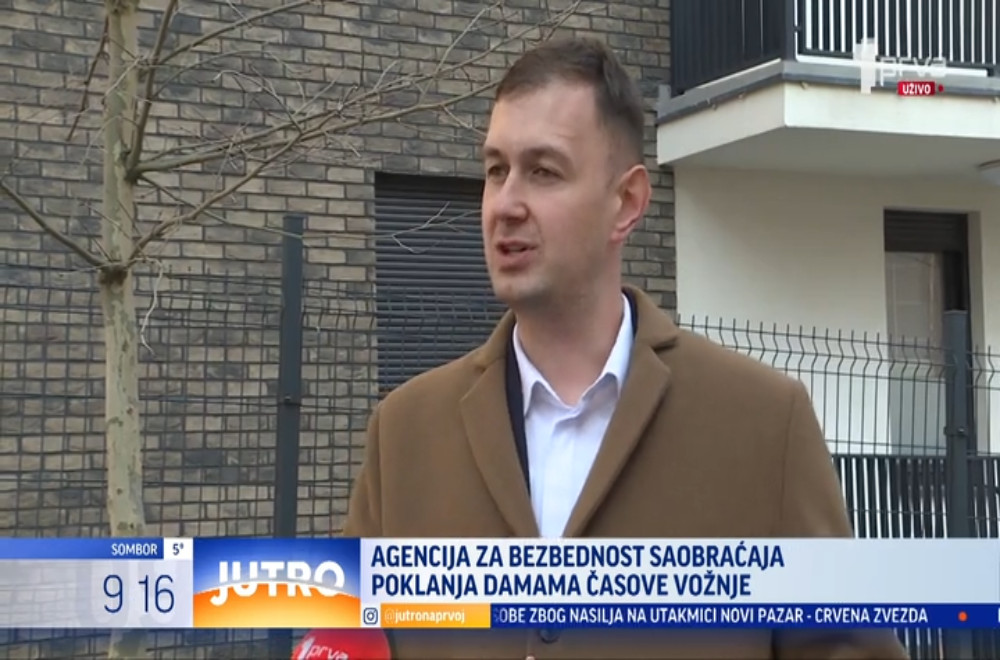 Povodom 8. marta žene u Srbiji imaju priliku da dobiju dodatne besplatne časove vožnje