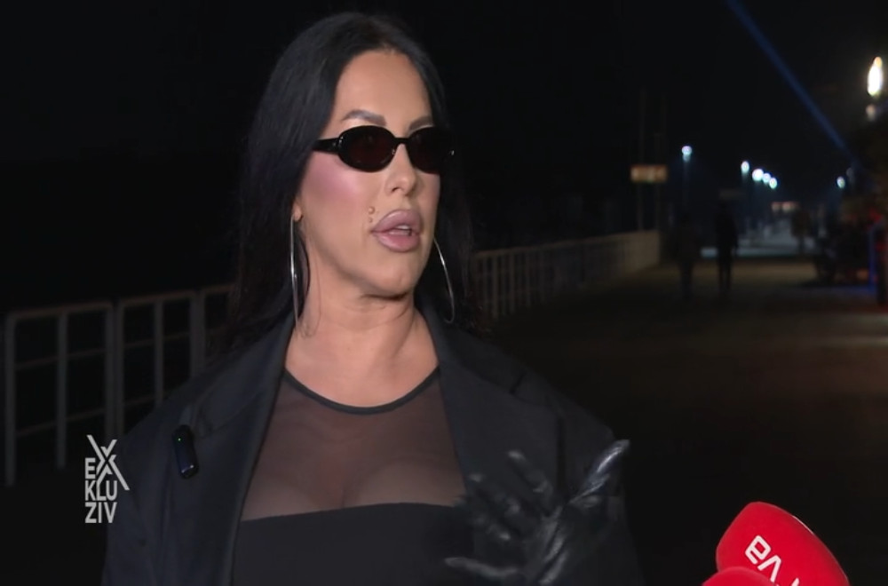 Zašto Seka Aleksić nosi sunčane naočare na nastupu?