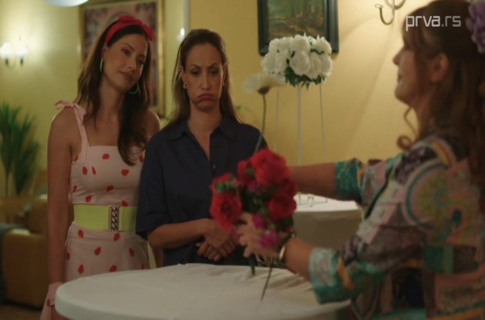 Dadilja sa sela - 45. epizoda: Kum pokazuje interesovanje za Micu