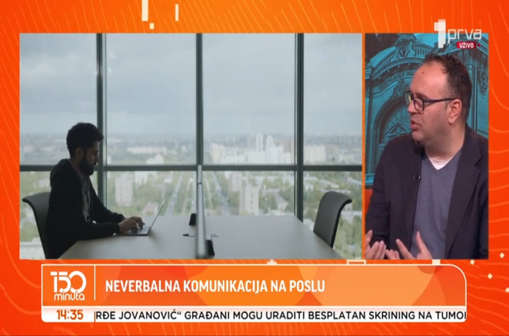 Kolega vam odmahuje rukom? Ili vam se možda smeška? Šta vam poručuje?