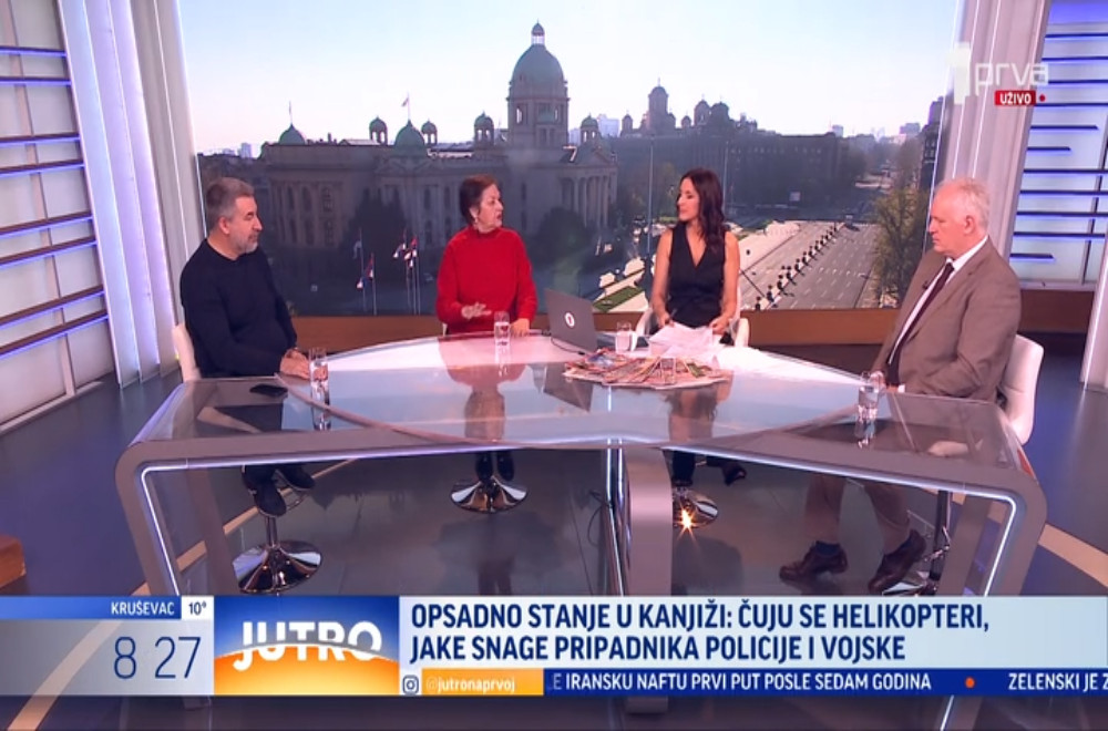 Prelistavanje štampe sa Gordanom Čomić, Brankom Pavlovićem i Duškom Vukajlovićem