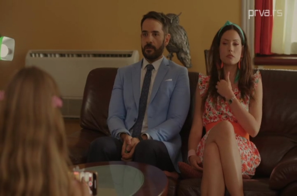 Dadilja sa sela - 49. epizoda: Viktorija se porađa