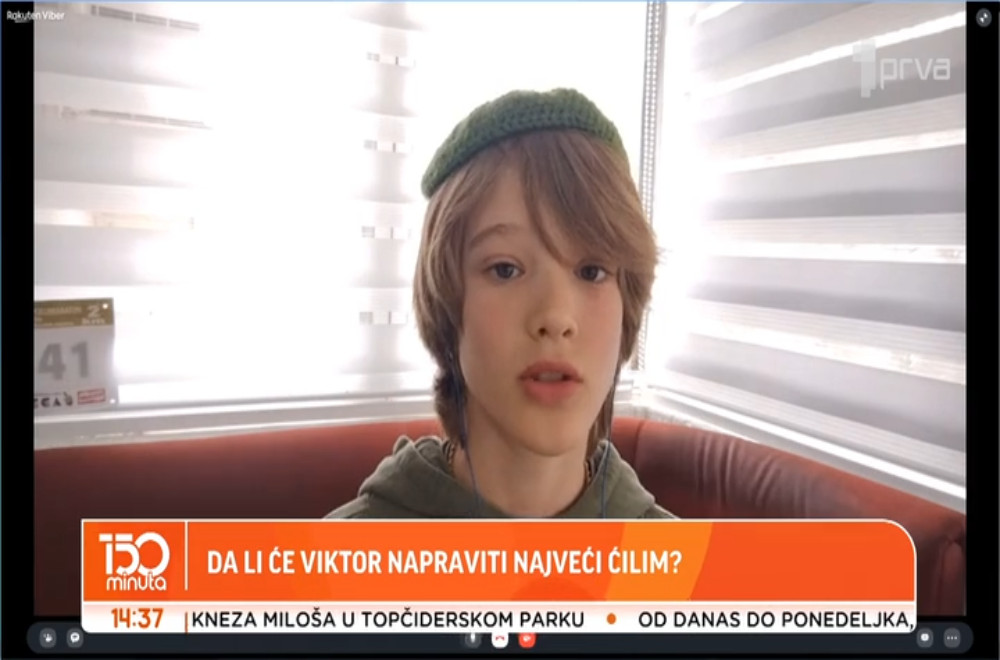 Ima 12 godina i planira da ishekla najveći ćilim u Srbiji