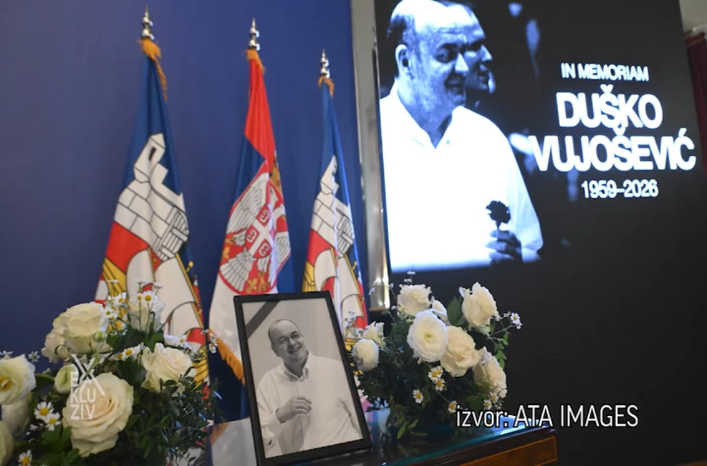 Porodica i prijatelji se oprostili od Duška Vujoševića...