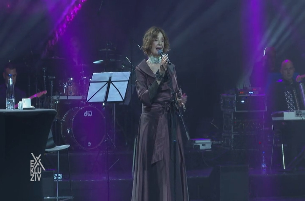 Lepa Lukic oduševila publiku u Sava Centru!