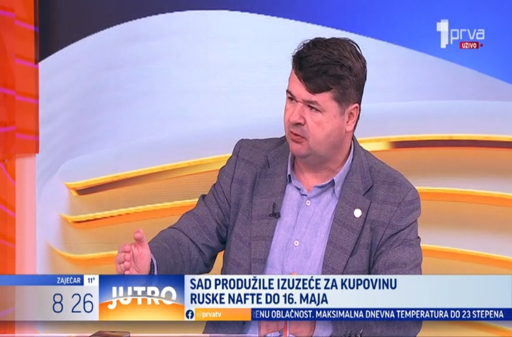 Prelistavanje štampe sa Vladanom Petrovim i Duškom Vukajlovićem