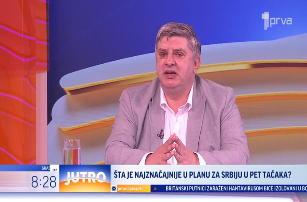 Prelistavanje štampe sa Nikolom Tomićem i Vladimirom Radomirovićem