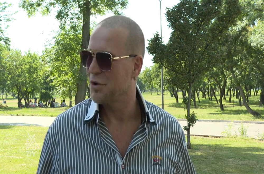 Gde su članovi grupe Twins?