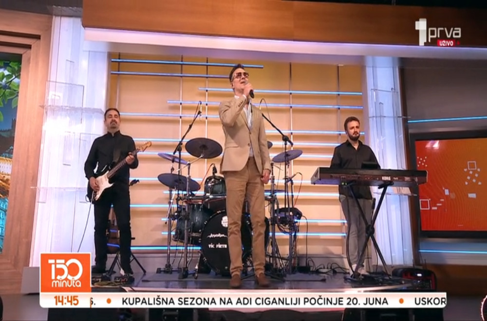 Nenad Jovanović Blizanac peva za gledaoce 150 minuta