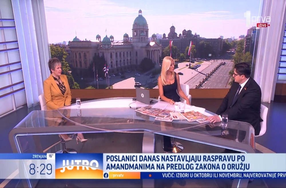 Prelistavanje štampe sa Elvirom Kovač i Uglješom Mrdićem