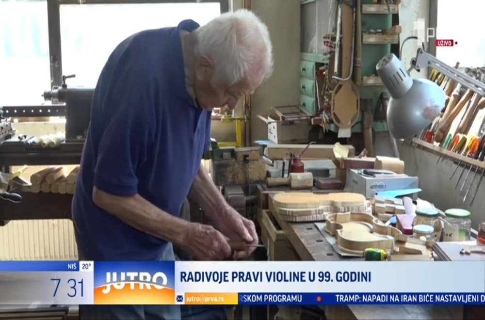 Na pragu 100. godine, Radivoje pravi violine!