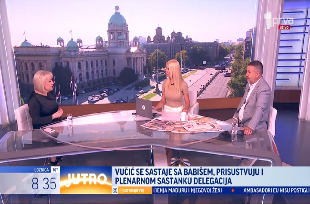 Prelistavanje štampe sa Slavicom Đukić Dejanović i Duškom Vukajlovićem