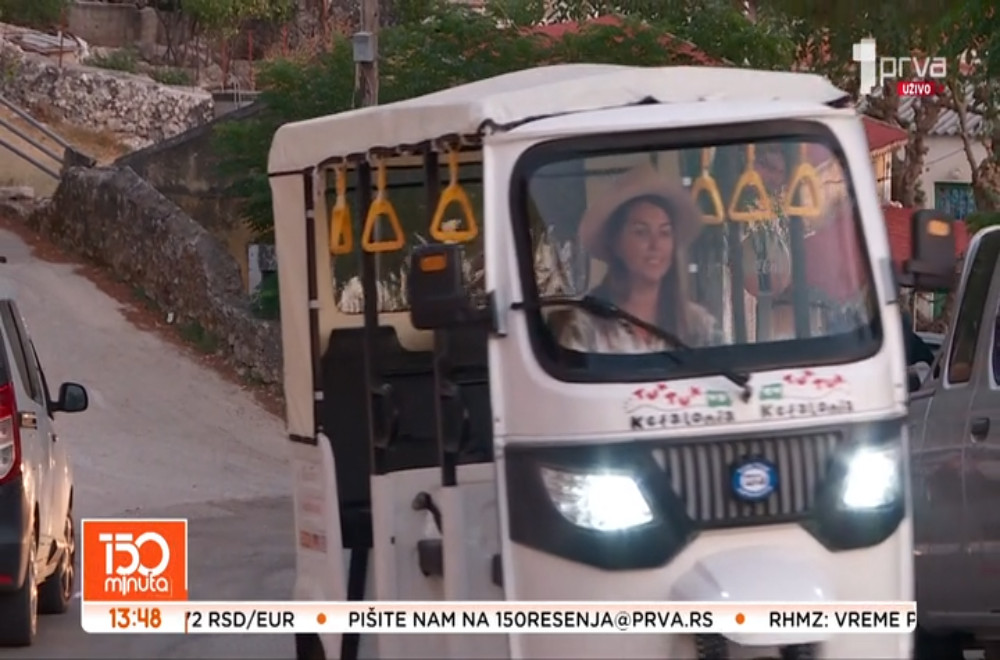 Tuk-tuk stigao na Kefaloniju: Argostoli se sada razgledа na osam jezika