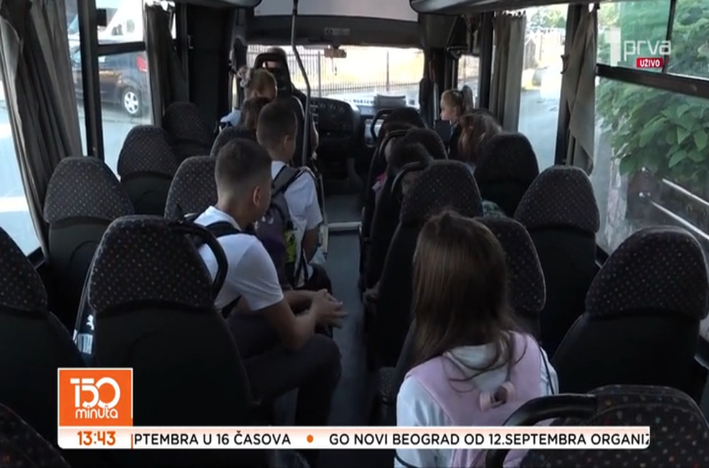 Besplatni đački autobus