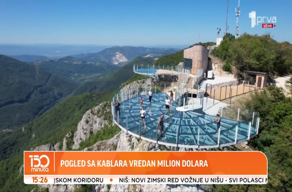 Kako izgleda pogled sa čuvenog staklenog vidikovca na Kablaru?