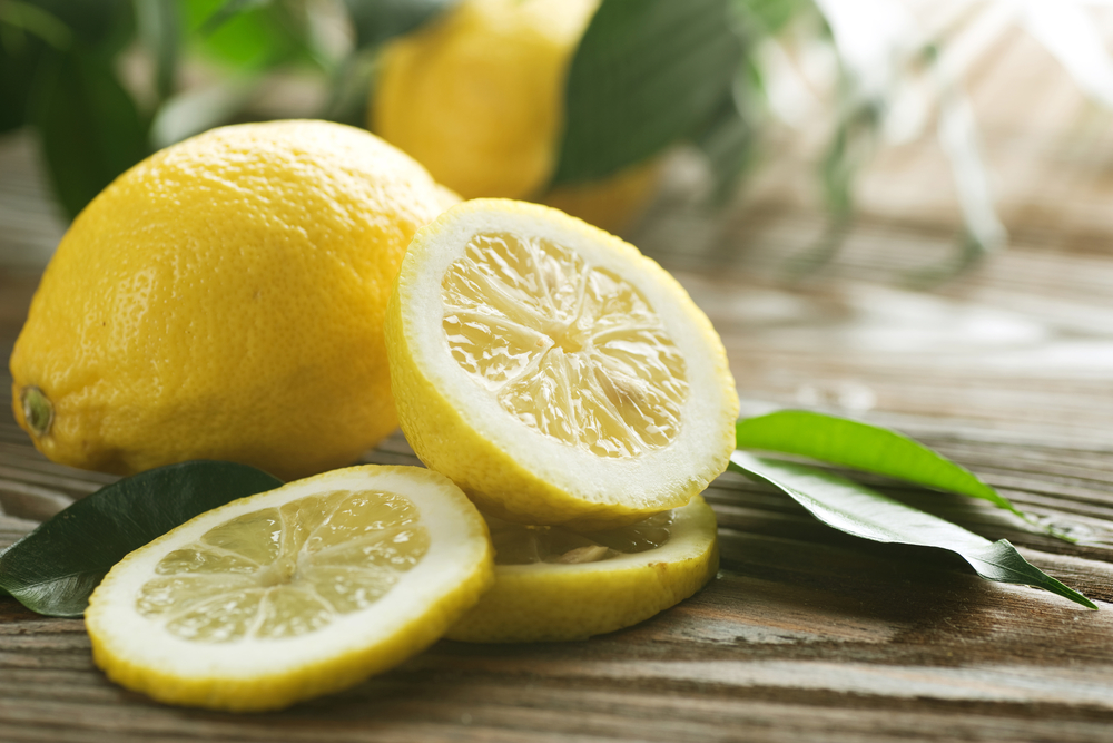 Trebalo bi ee da konzumiramo limun, ne samo kad je u jeku sezona prehlada i gripa, foto: Depositphotos/Subbotina