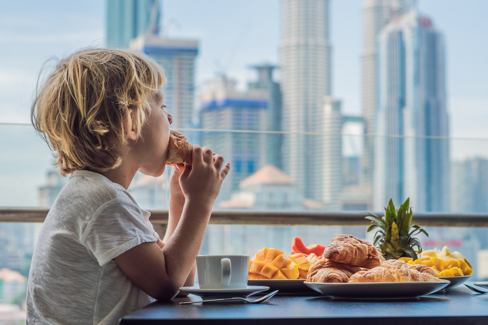 Decu od najranijeg doba treba nauiti da je doruak najvaniji obrok, foto: Depositphotos/backdrop