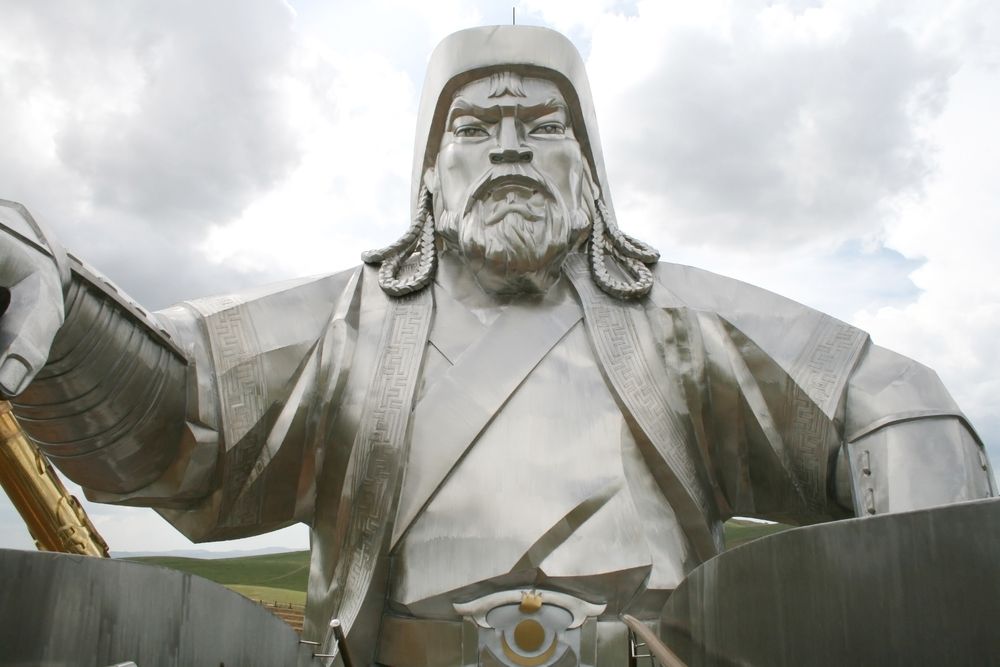 Spomenik Dingis Kanu u Mongoliji, foto: Depositphotos/alendelong