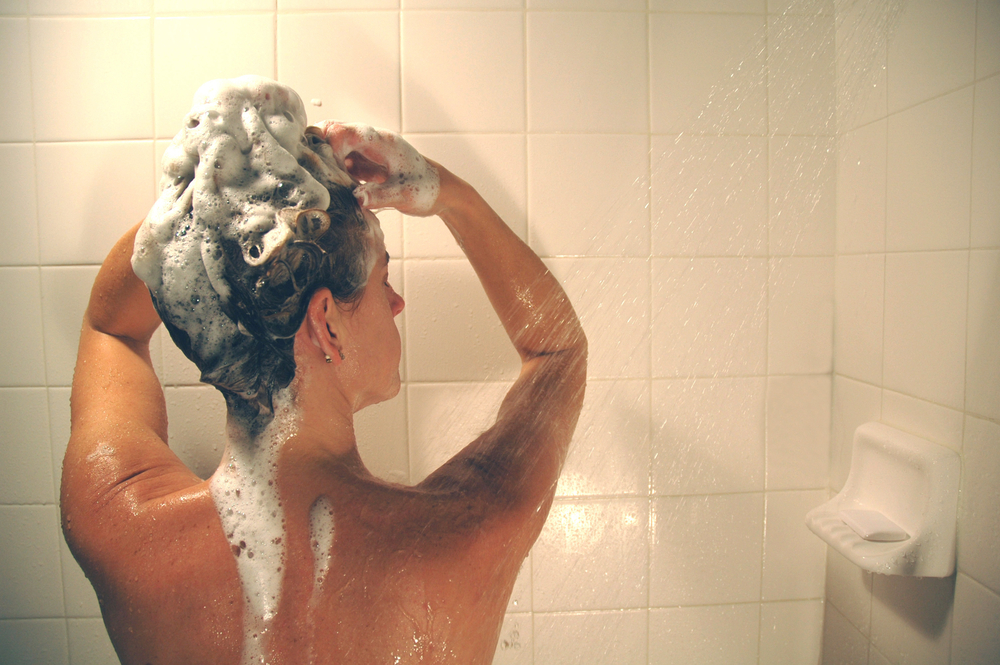 pranje kose, foto: Depositphotos/chan_vargas