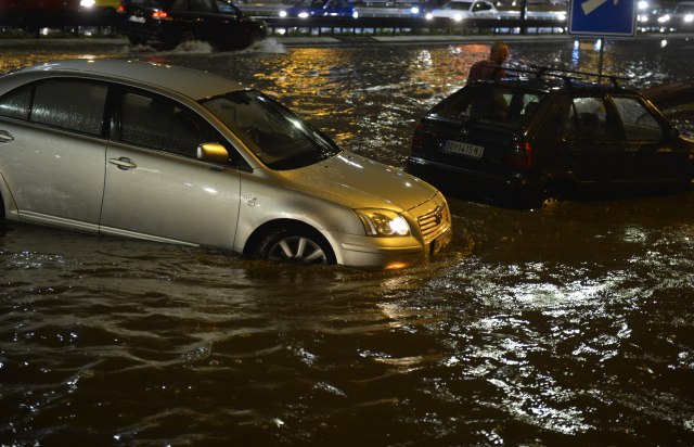 Potop u Beogradu, foto: TANJUG/ RADE PRELIC/ an