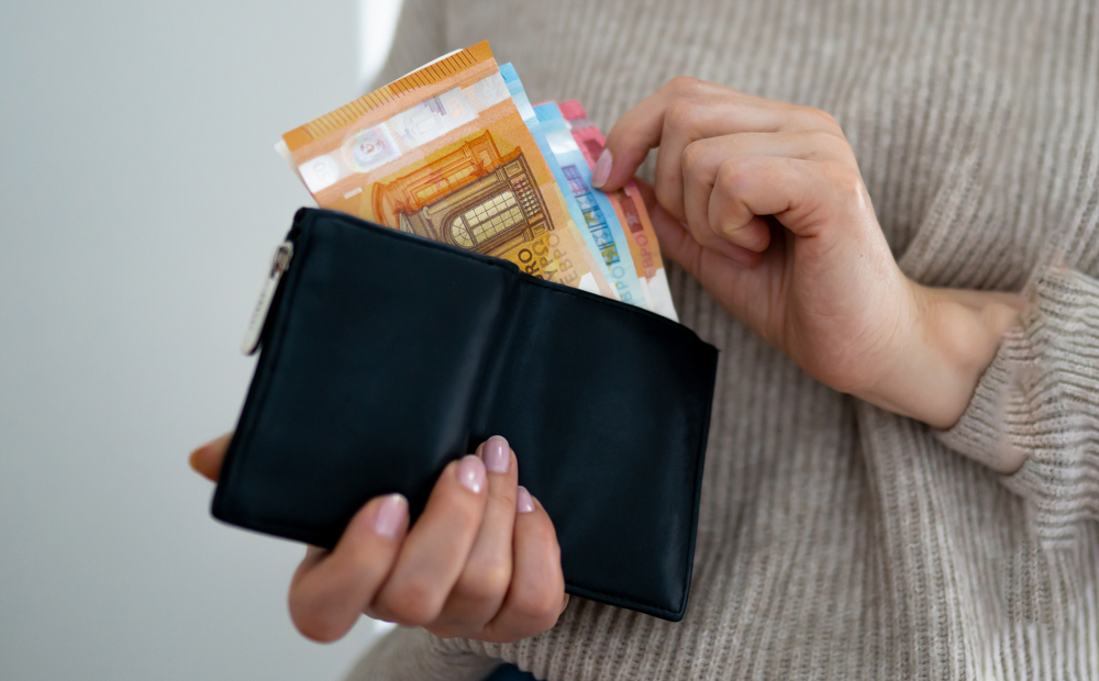 Kako vi slaete novac?, foto: isleem/Shutterstock