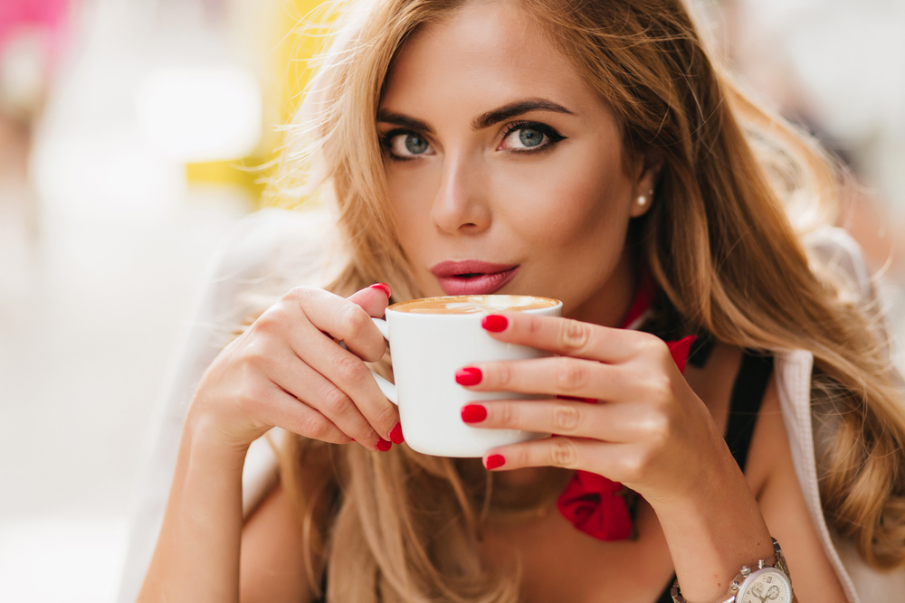 U nekim situacijama ipak ne bi trebalo piti kafu, foto: Look Studio/Shutterstock