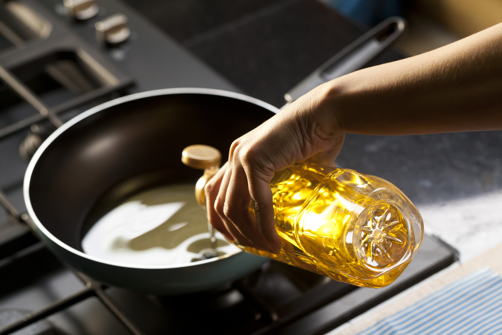 Gde odloiti ostatke ulja od spremanja hrane?, foto: ben bryant/Shutterstock