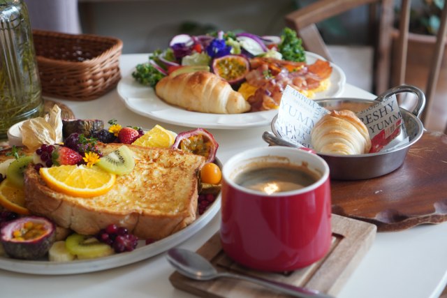 Nutricionistkinja otkriva koja namirnica je najgora za doručak: Puna je  kalorija i goji, ako je jedete uz kafu još je gore