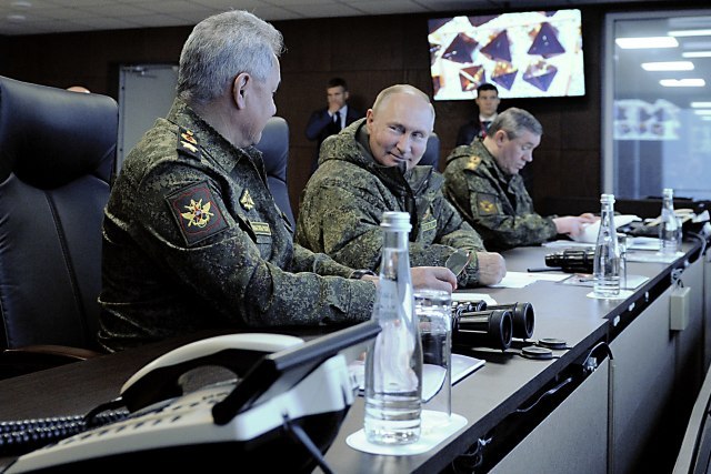 Tanjug/Mikhail Klimentyev, Sputnik, Kremlin Pool Photo via AP